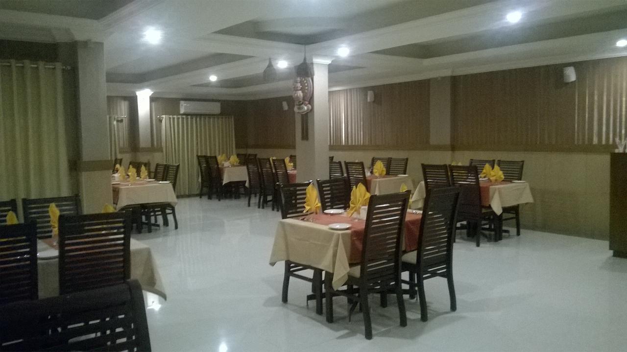 Sree Gokulam Residency 호텔 Thrissur 외부 사진